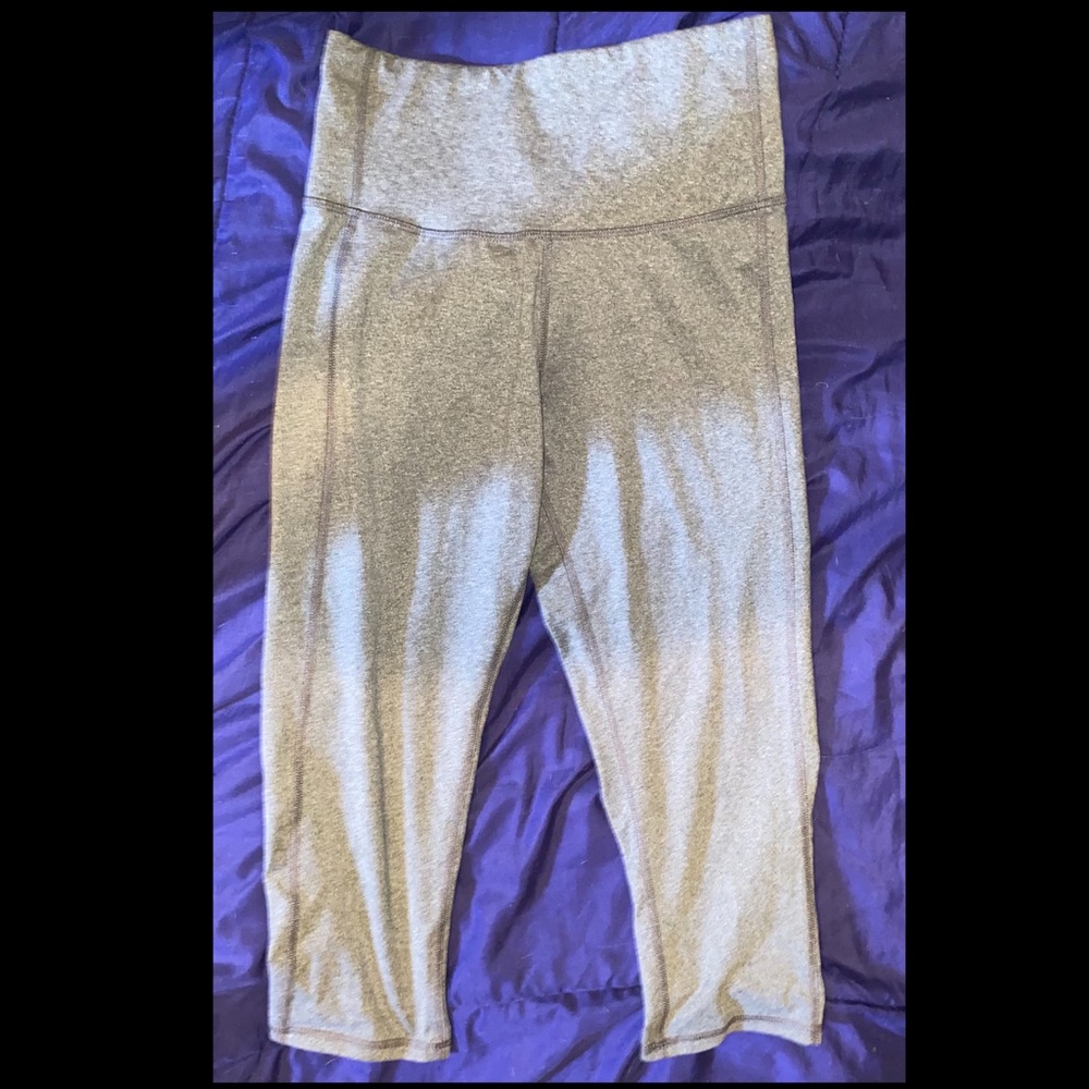 Women’s Champion capri leggings